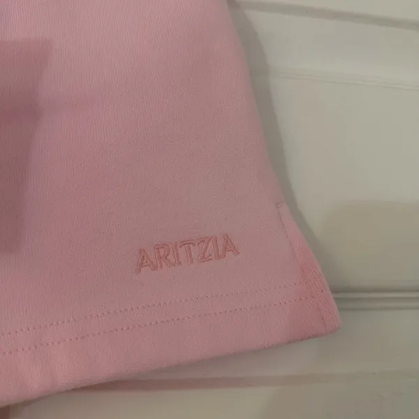 Aritzia Sweatfleece Shorts - Image 3