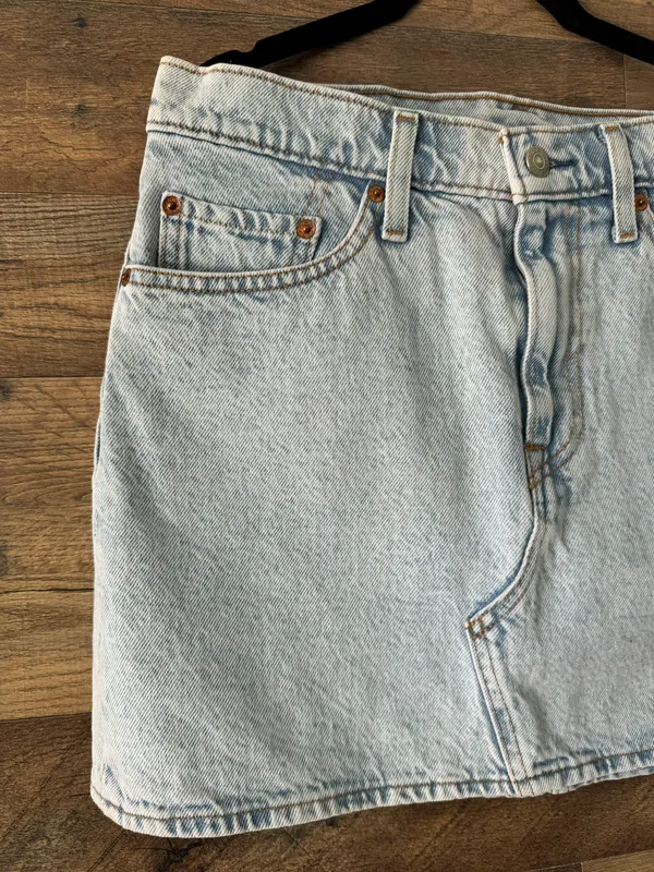 Levi's Denim Mini Skirt - Image 2