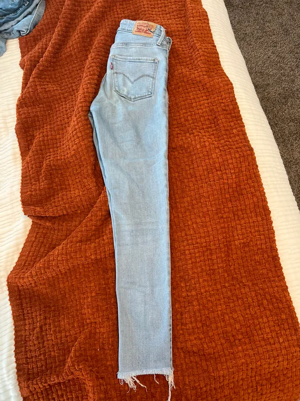 Levi's 721 High-Rise Skinny Jeans - Image 3