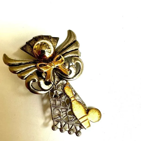 Vintage angel bowling silver and gold tone brooch - Image 8