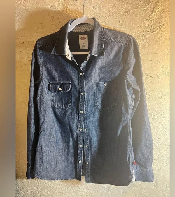 Dickie’s Denim Button-Up Shirt with pearl buttons, cuff and side detail- awesome - Image 4