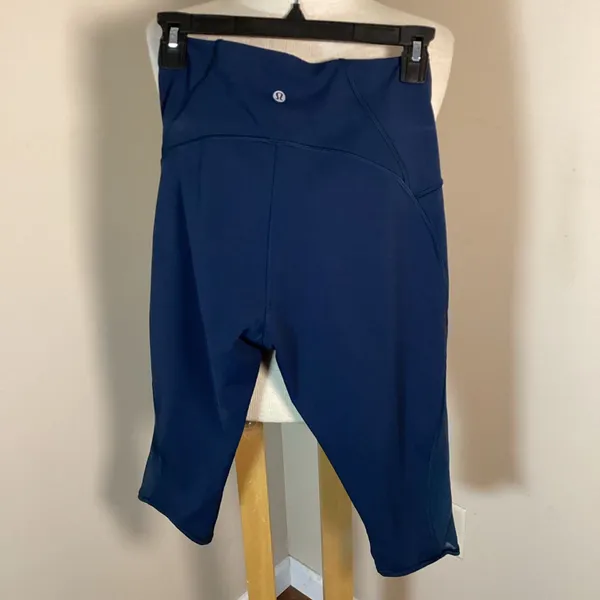 Lululemon Mesh Panel Crop Leggings Navy Blue Size 10 - Image 4