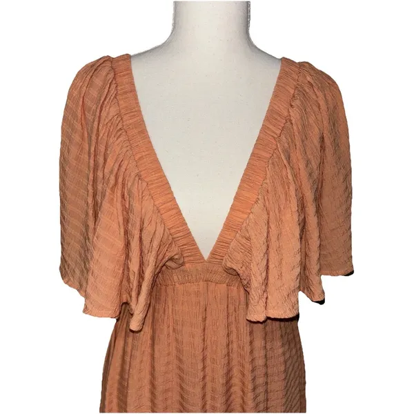 Vestique V-Neck Open Back Peach Ruffled Maxi Lined Dress Size M - Image 11