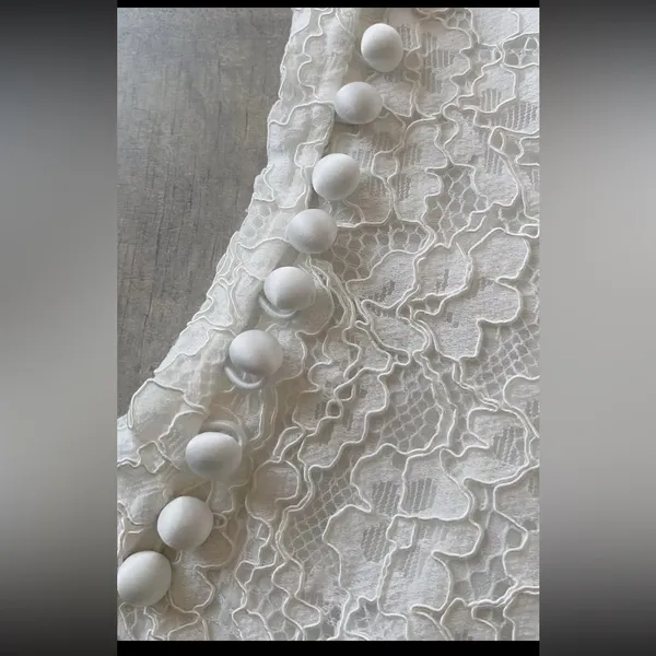 HELSA The Forever Audrey Lace Camisole Elegant White Lace Top S - Image 9
