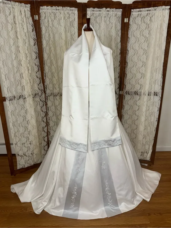 Gorgeous Vintage 90s Mori Lee Strapless White Satin Ball Gown - Image 4