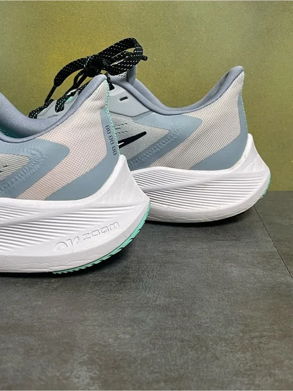 Nike Zoom Winflo 7 Women's Running Shoes Sky Grey/Teal/White Size 7.5 - Image 11