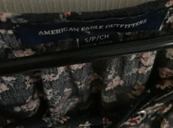 American Eagle Outfitters Floral Top - Image 3