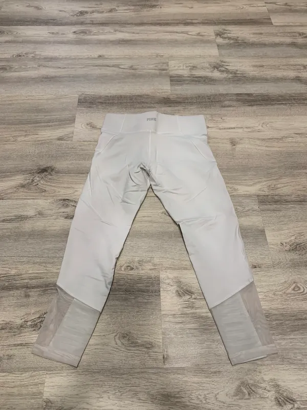 PINK Ultimate Cropped Leggings - Image 2