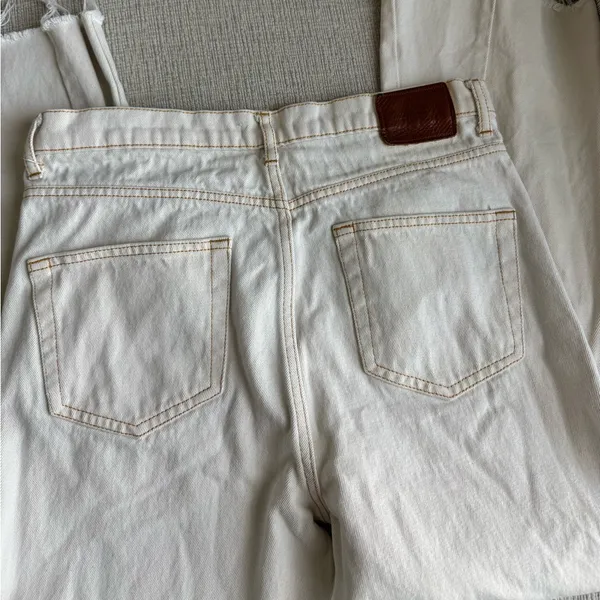 Zara Women's Cream Flare Jeans - Image 6