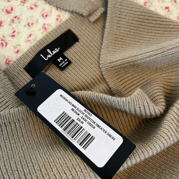 Lulus body con sweater dress - Image 4