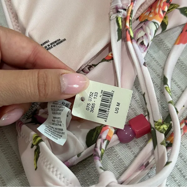 Aerie Light Pink Floral‎ Bikini Top. NWT. - Image 7