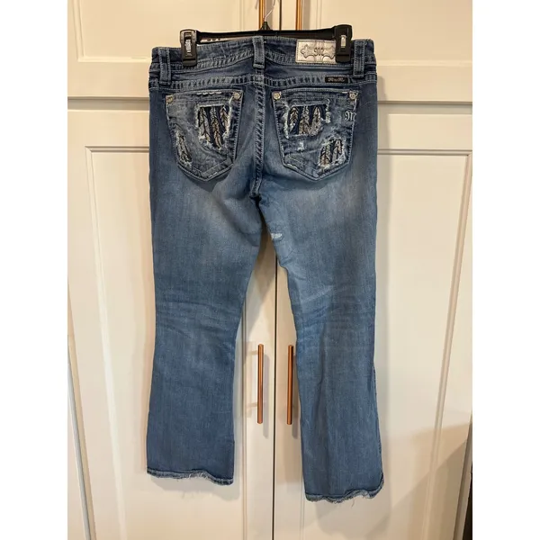 Miss Me Signature Bootcut Jeans Medium Wash Embroidered Feather Size 30 flaw - Image 6