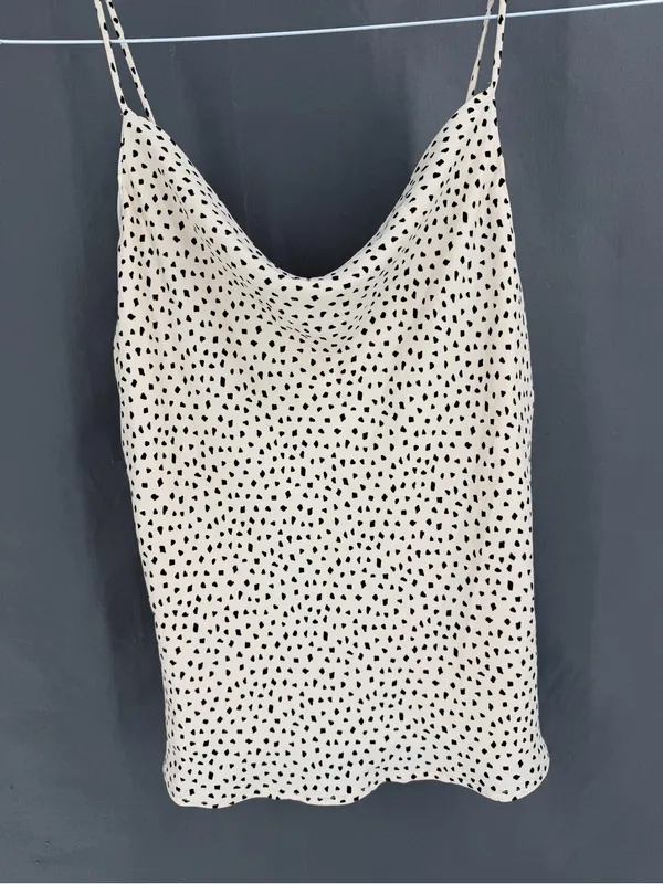 Skies are Blue NWT Adjustable Speckled Drape Sleeveless Satin Tank Top - Image 3