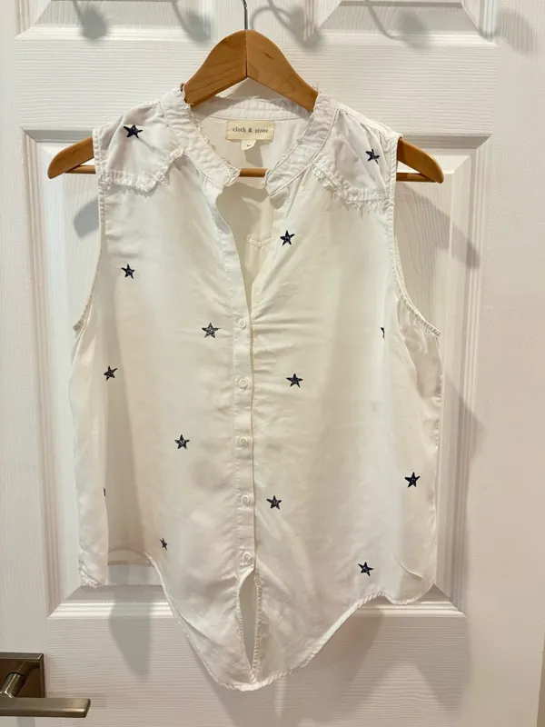 Cloth‎ & Stone Sleeveless White Star-Print Tie-Front Top size M - Image 3