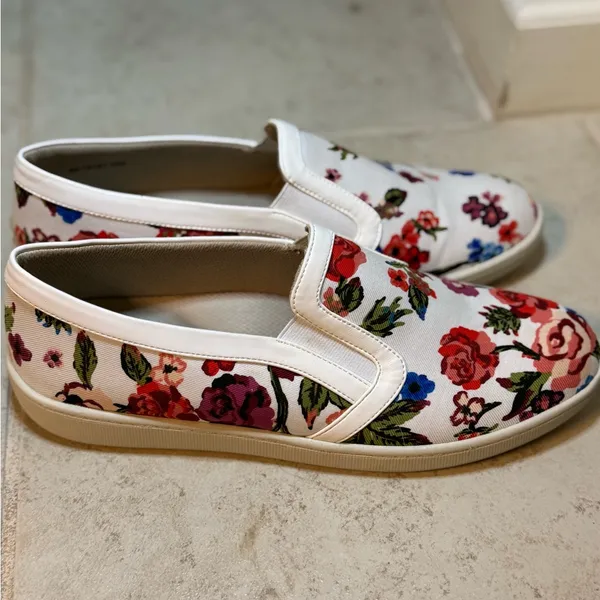 Trotters‎ Floral Alright Sneaker, 8N - Image 4