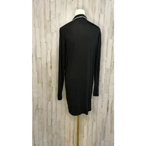 Victoria's‎ Secret Women's Black Button-Up Sleep shirt Size Large - Image 3