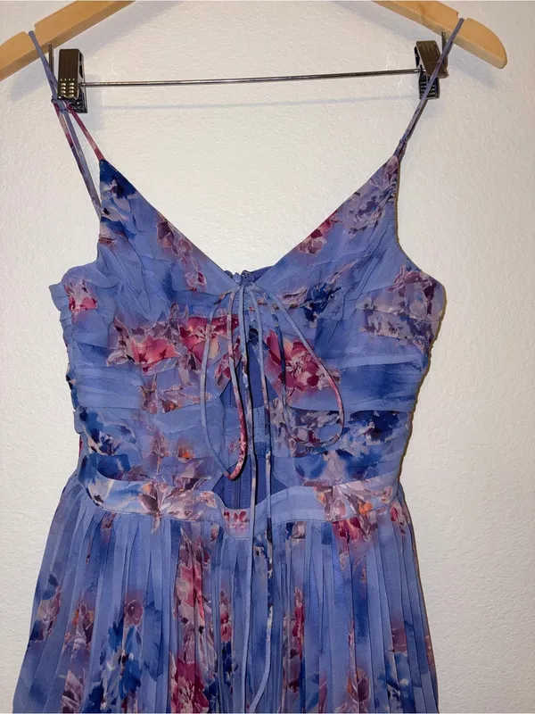 NWOT Pleated Floral Tiered Maxi Dress with Cutouts & 3D Flower Straps - Image 6