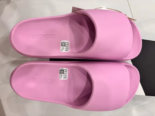 Guaranteed Authentic adidas Adilette Lumia Slides in Bliss Lilac Women size:7 Brand new in box - Image 5