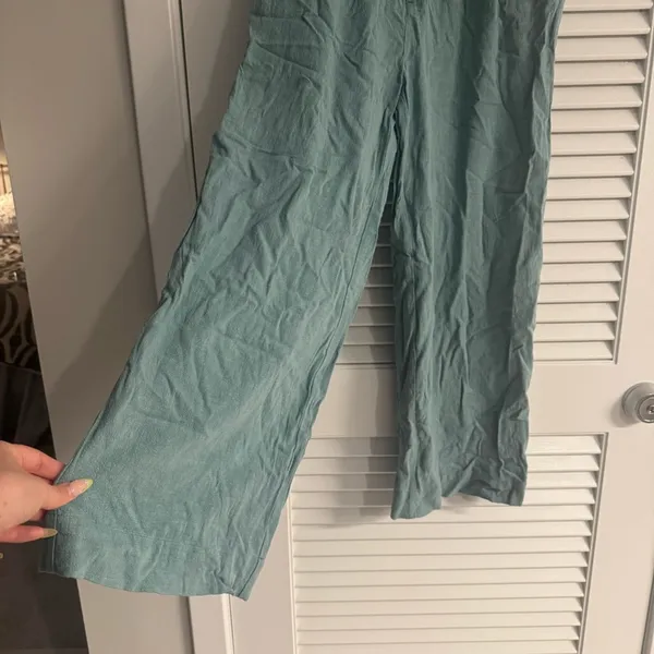 Z Supply Green Cropped Ankle Pants - Image 2