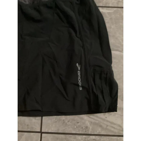 Brooks Equilibrium Women Black Running Skort Size S Patterned Waistband 220352 - Image 2