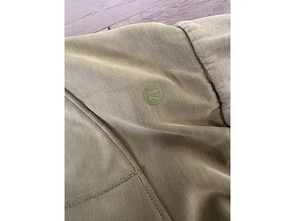 Lululemon Relaxed High Rise Pant Bronze Green Jogger Size 2 - Image 9