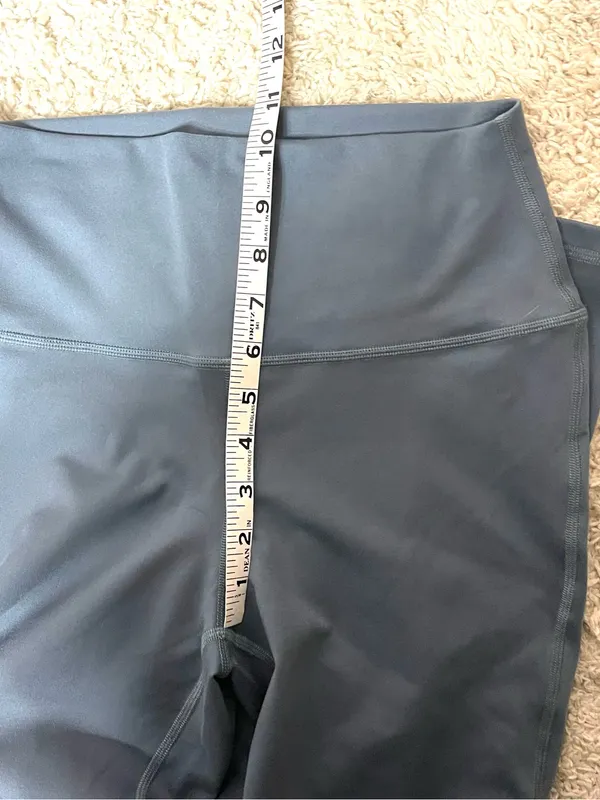 Gilly Hicks Gray High-Waist Flare Leggings - Image 4