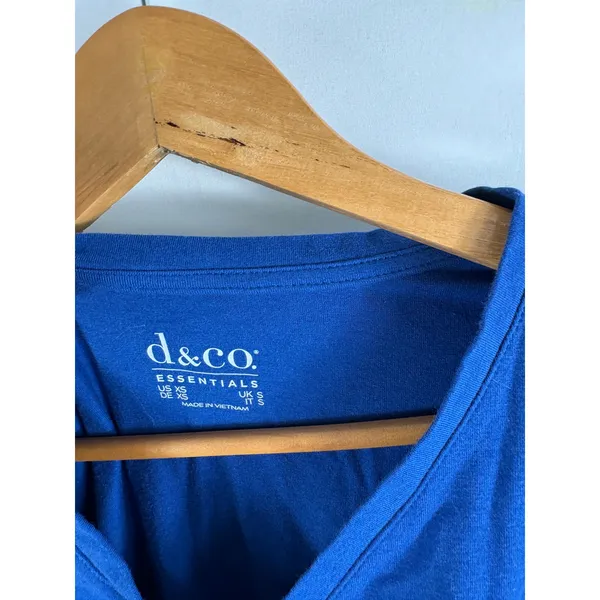 Denim & Co Essentials V Neck Tshirt Size XS - Image 2