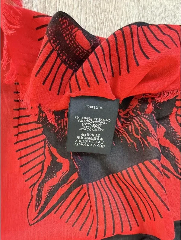 Gucci scarf/shawl - Image 4