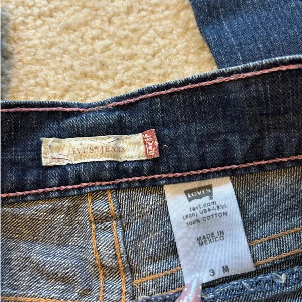 Levi’s Y2K Low Rise Flare Jeans - Image 2