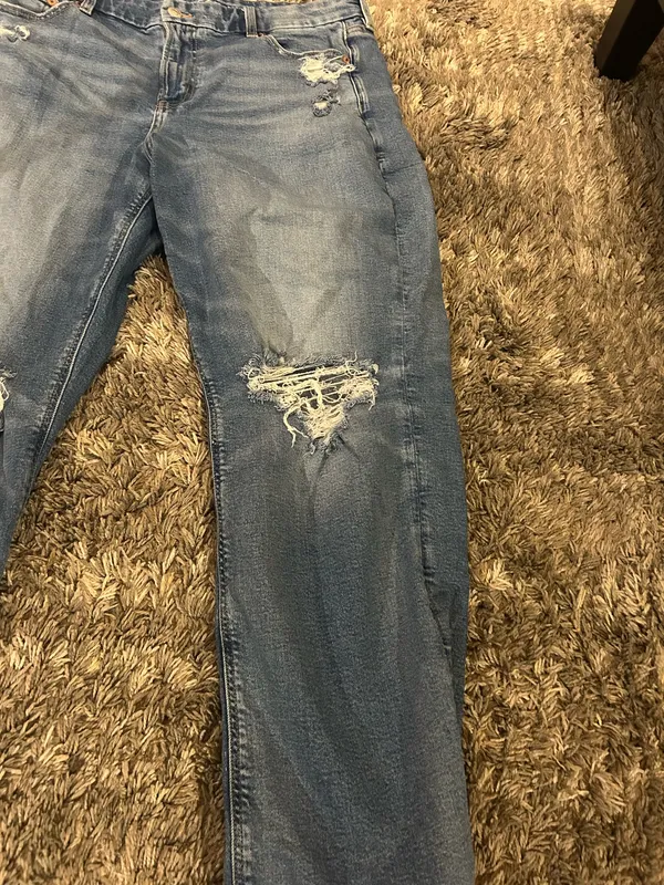 American Eagle Jeans - Image 3