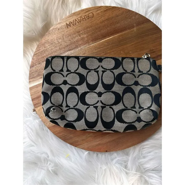 Coach NWT F49175 Park Signature Medium Wristlet Black White/Black no strap - Image 2