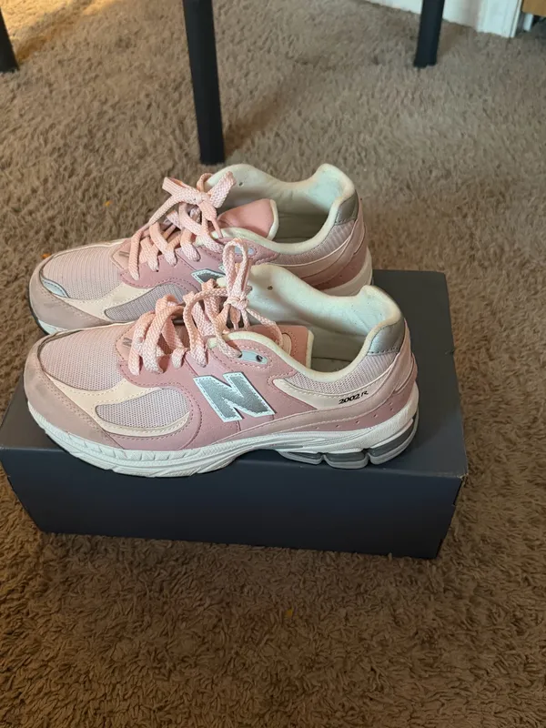 New Balance pink 2002s - Image 4