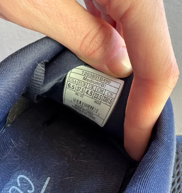 Brooks GHOST 15 Sneakers - Image 12