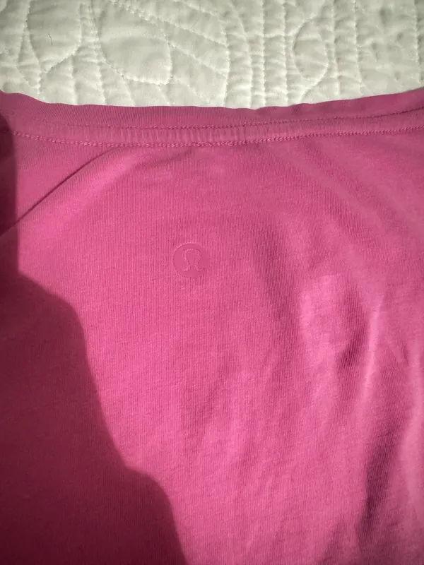 Lululemon V-Neck Tee Short Sleeve - Image 3