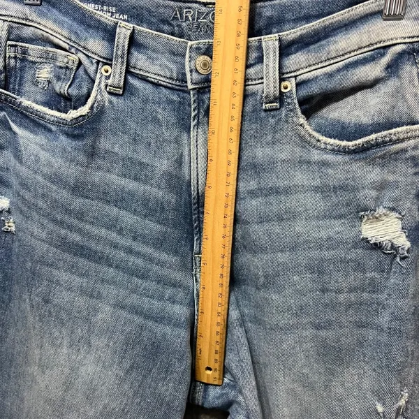 Arizona Jean Co Highest Rise Curvy Mom Distressed Denim Light Wash Women's‎ 13 - Image 8