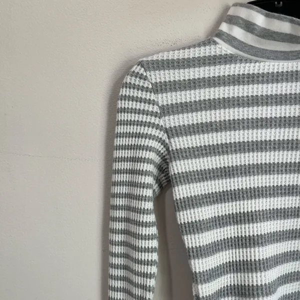 Aerie Blizzard Gray & White Waffle Mockneck Long Sleeve T Shirt Size‎ XS - Image 9
