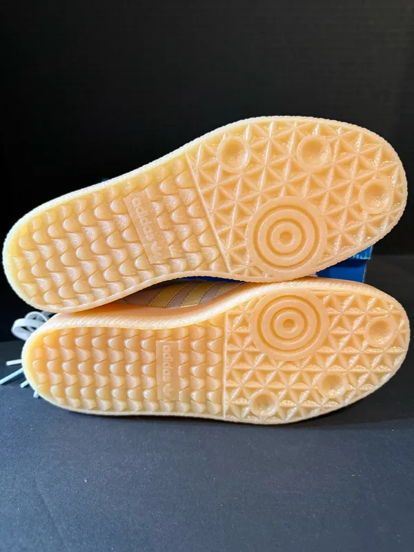 Women’s Adidas Sambae W size 6.5 - Image 5
