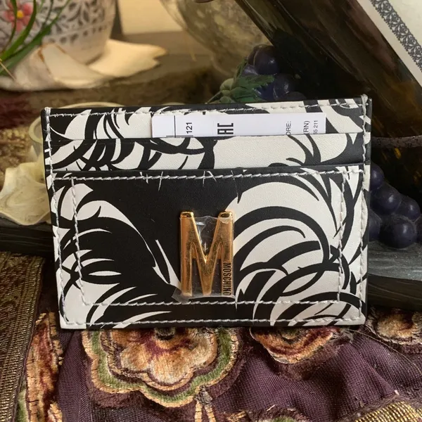 Authentic MOSCHINO Leather Logo card case - Image 4