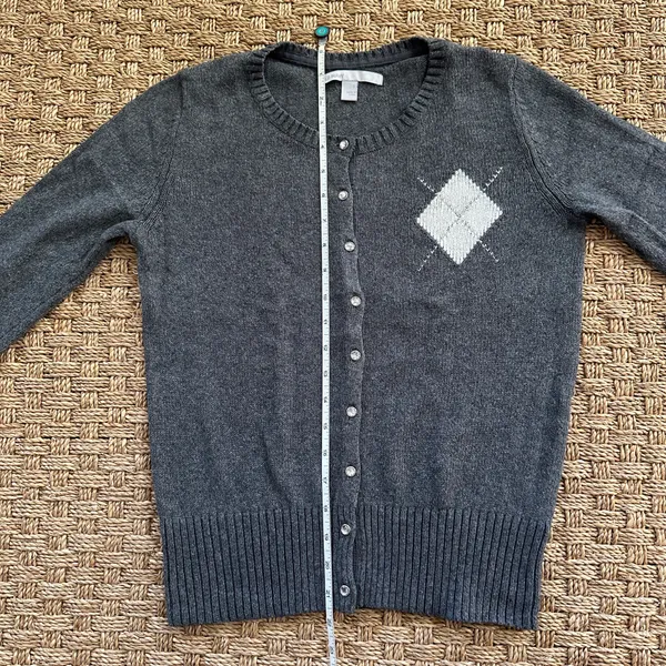 Old Navy Women’s Gray Argyle Button Front Crew Neck Cardigan Sweater S - Image 9
