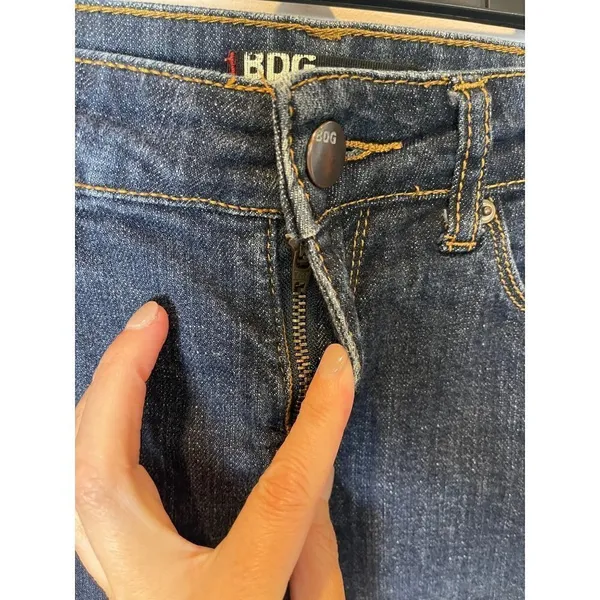 BDG Blue Denim Shortie Medium Wash‎ Cut Off Low Rise Denim Shorts Size 26 - Image 5