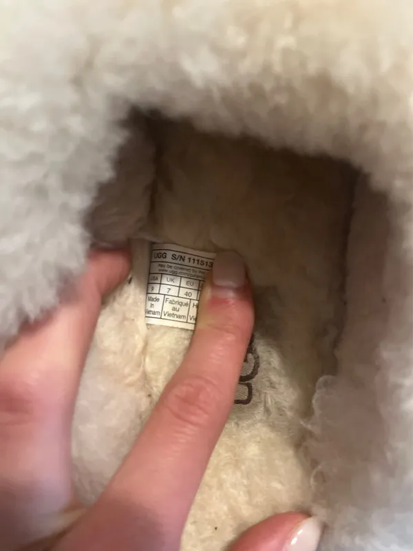 UGG Slippers - Image 4