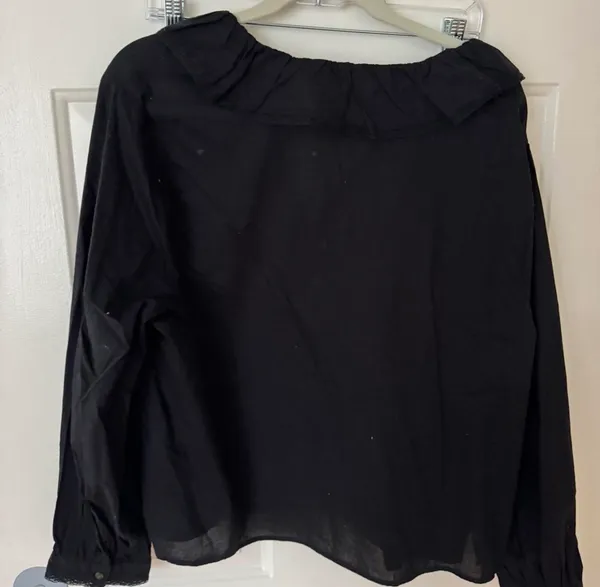Old Navy Blouse  - Image 3