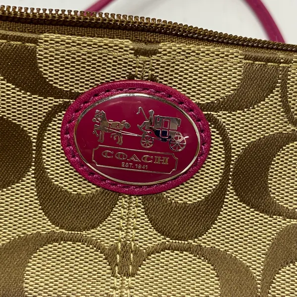 Coach Berry Wristlet Wallet Purse Monogram - Image 7