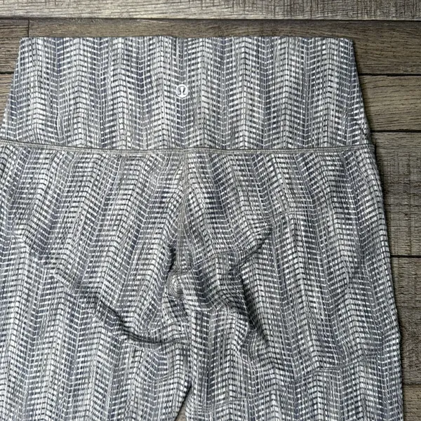 Lululemon Athletica Herringbone Leggings - Image 4