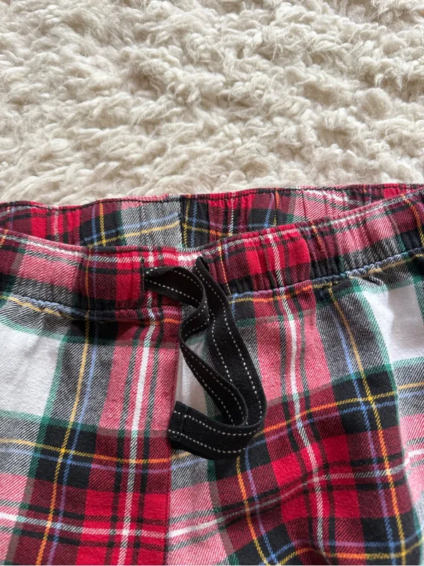 Old Navy Women’s Red Plaid Flannel Pajama Pants - Cozy Sleepwear - Image 3