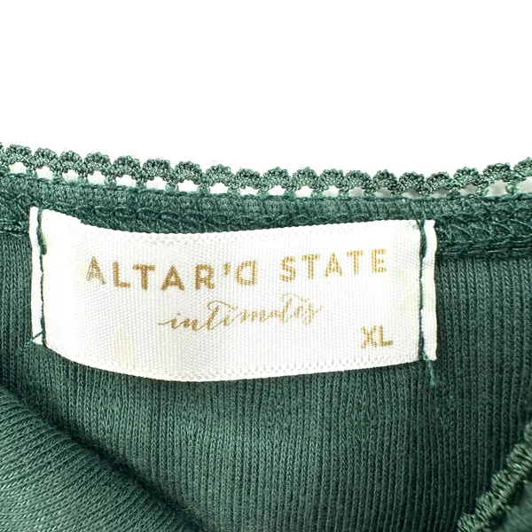 Altar'd State Size XL New with Tags Green Tank Top Spaghetti Strap Bow‎ Print - Image 4