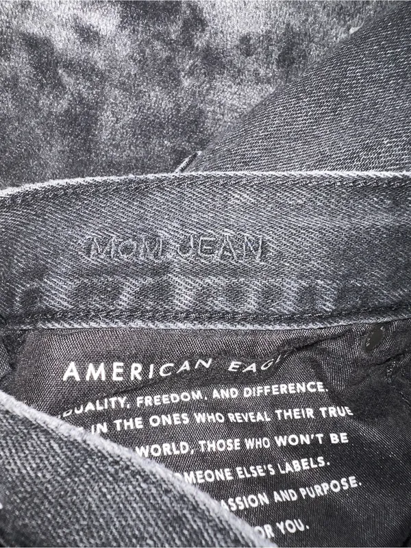 American Eagle Mom Jean Size 6 Long - Image 11