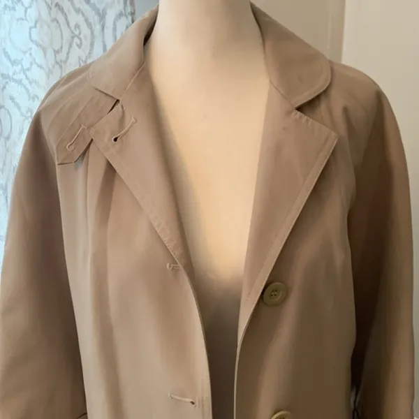 Elegant Beige Trench Coat Tan Size 6P - Image 2