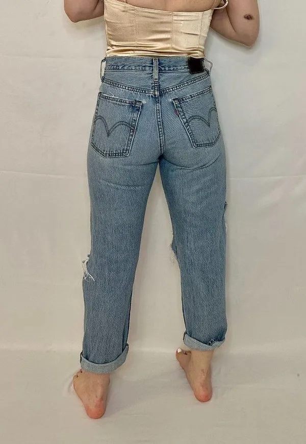 Levi's Wedgie Fit Shredded Straight Women's Jeans - 25 - Image 4