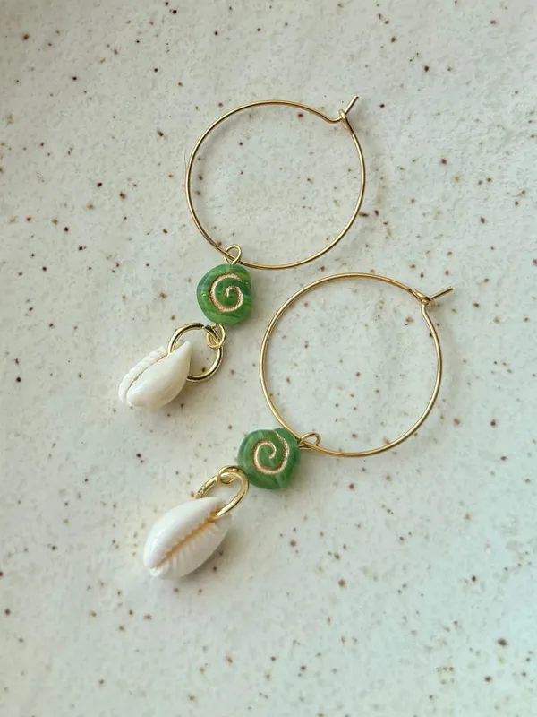 Handmade quality Czech glass beads snail shell & natural cowrie seashell hoop dangle earrings 🌀💕 - Image 2